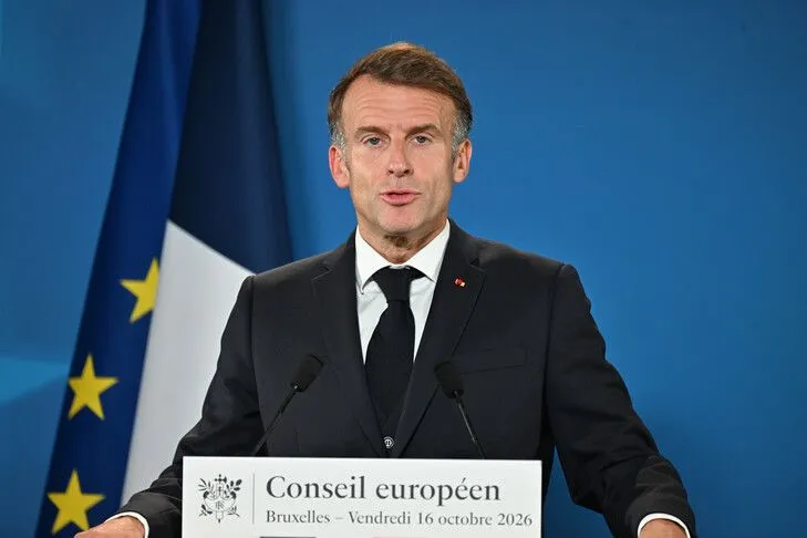 Macron refuzon dorëheqjen e ministrit të Brendshëm pas trazirave në Francë