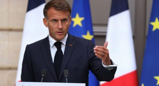 Protestat në Francë, Macron: Dhuna nuk ka vend në demokracinë tonë