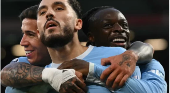 Manchester City vijon të jetë i pandalshëm, i jep leksion Liverpool në Anfield
