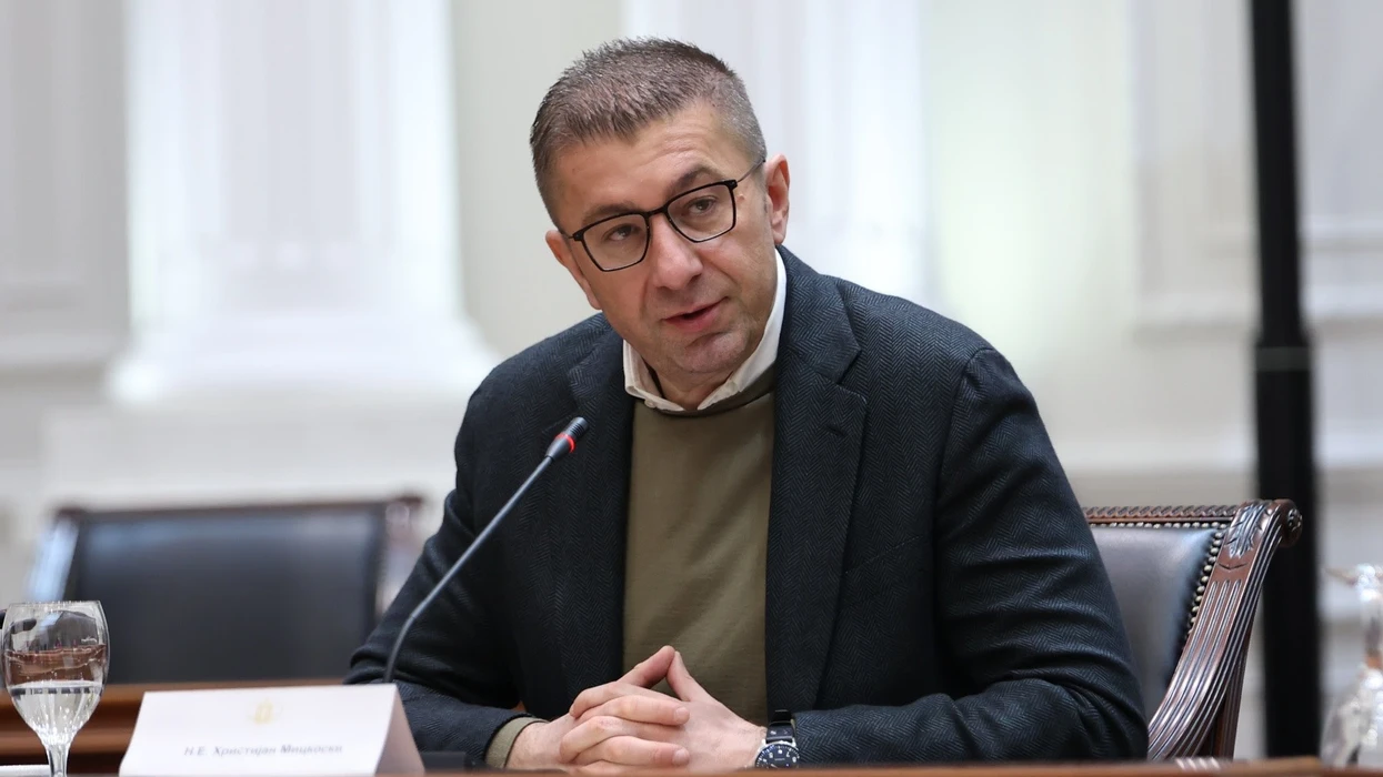 Mickoski: Le të mos jetë ky 11 Tetor vetëm një ditë përkujtimi, sepse liria është një vepër që çdo brez duhet ta vazhdojë