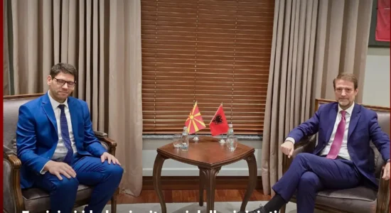 Ferati dhe Hoxha diskutojnë për thellimin e bashkëpunimit mes Maqedonisë së Veriut dhe Shqipërisë