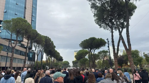 (VIDEO) Dita e 9-të e revoltës studentore, bojkot në disa universitete, Rama sërish kërcënon