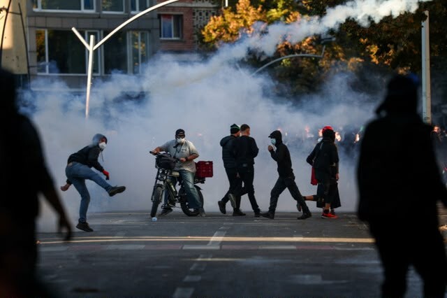 Protestat e studentëve në Tiranë, policia njoftim zyrtar: 10 të arrestuar, 20 persona në kërkim