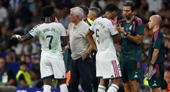 Mourinho jep përditësime për lëndimet në ekip përpara ndeshjes me Villarrealin
