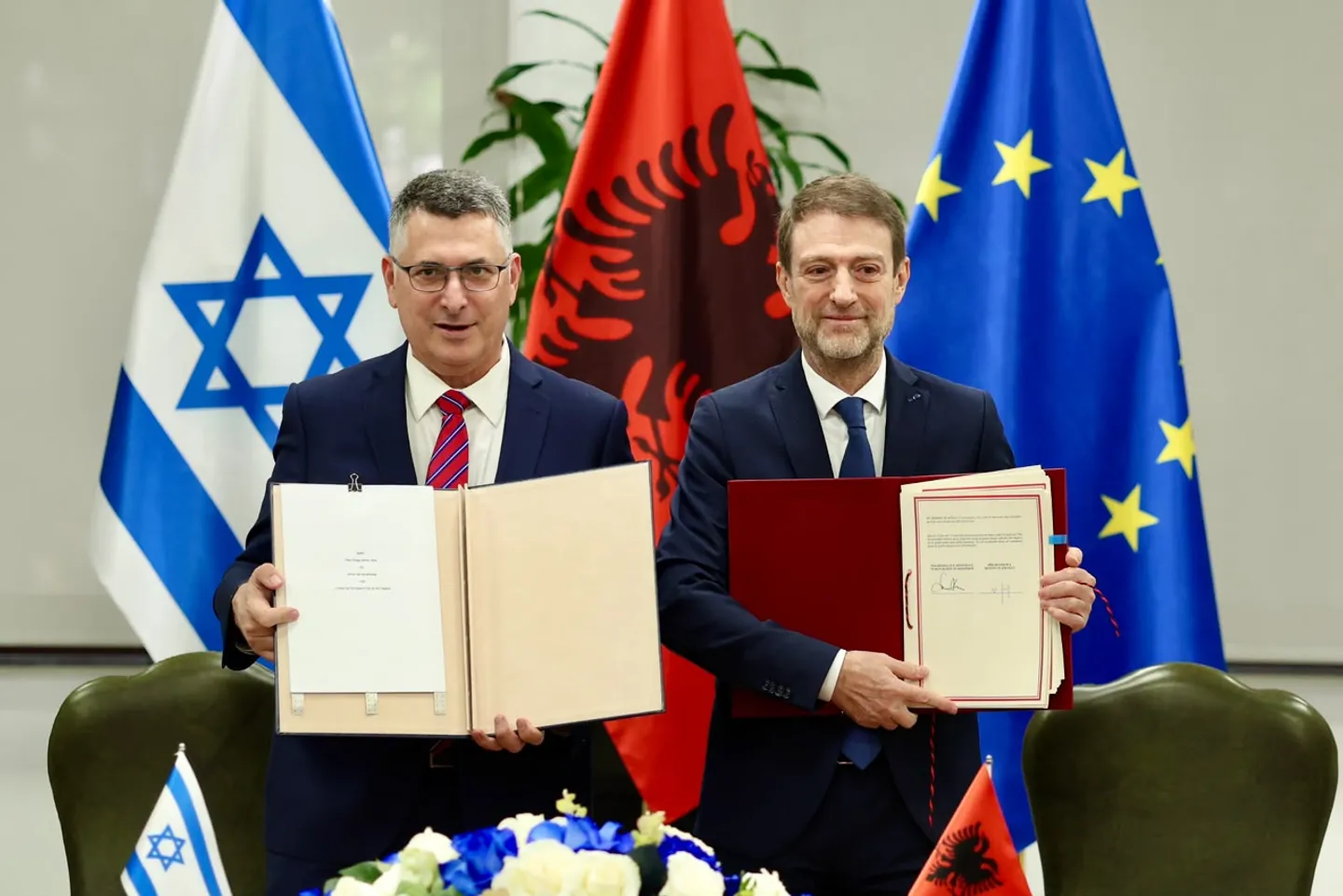 Izraeli “futet thellë” në Shqipëri, Hoxha dhe Sa’ar nënshkruajnë Marrëveshjen për Bashkëpunim të Përgjithshëm Shqipëri-Izrael