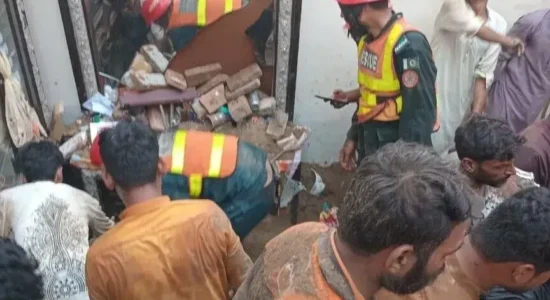 Shembet çatia e një shkolle në Pakistan, humbin jetën 17 nxënës