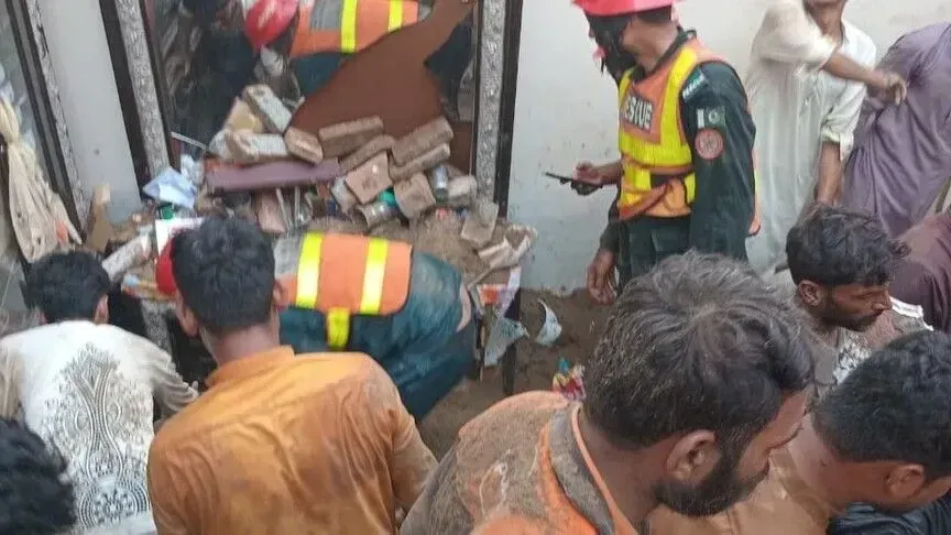 Shembet çatia e një shkolle në Pakistan  humbin jetën 17 nxënës