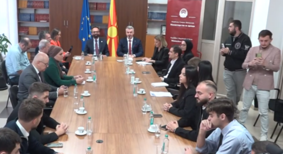 (VIDEO) Shasivari: 12 provime shqip, 2 maqedonisht, studentët: 100% shqip