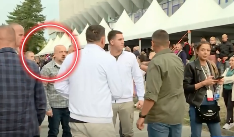 (VIDEO) Kryeterroristi Milan Radoiçiq shfaqet аfër djalit të Vuçiqit