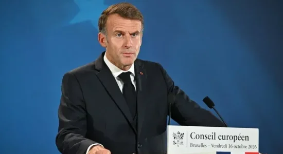 Macron paralajmëron se e shtuna e ardhshme do të jetë “me rrezik të lartë” mes protestave
