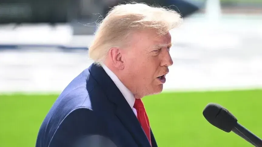 Trump zotohet se do ta godasë Iranin “shumë rëndë” nëse Teherani qëndron pas incidentit me fluturimin e Flydubait