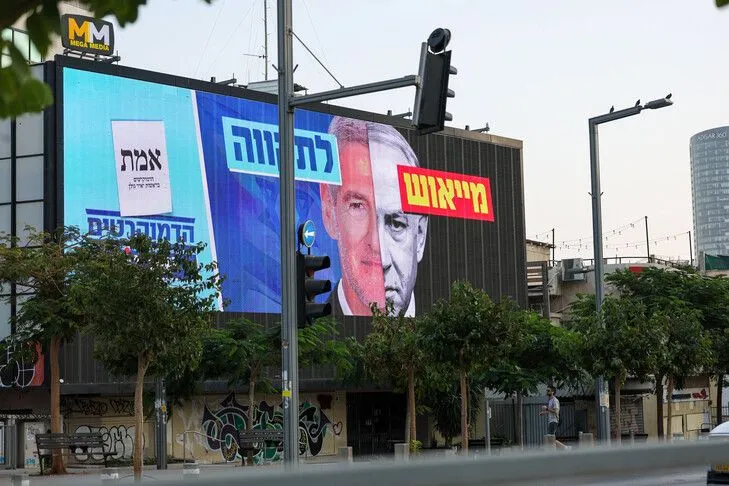 Kreu i “Demokratëve” izraelitë takohet me liderin partisë arabe në përpjekje për të formuar “qeveri ndryshimi”