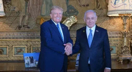 Trump përsërit mbështetjen e tij për Netanyahun dhe i kërkon Izraelit të “mbarojë punën” në Iran