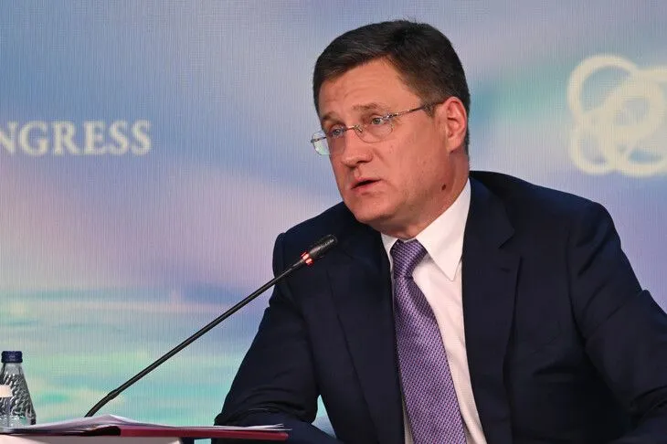 Moska thotë se tankeri i parë me 40.000 tonë naftë ruse do të niset për në SHBA të enjten