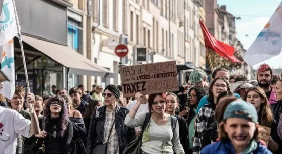 Vazhdojnë protestat e studentëve në Francë, 1.260 arrestime në rajonin e Parisit