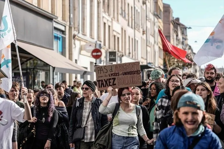 Vazhdojnë protestat e studentëve në Francë, 1.260 arrestime në rajonin e Parisit