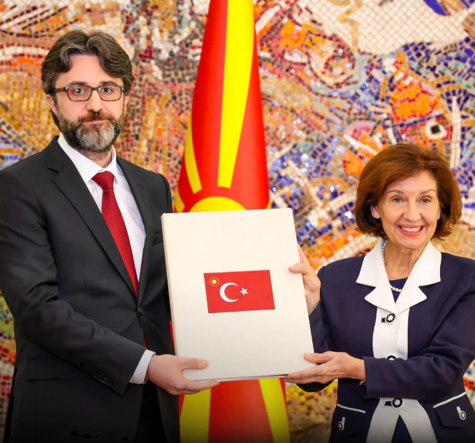 Presidentja e Maqedonisë së Veriut pranon kredencialet e ambasadorit të ri të Turqisë në Shkup