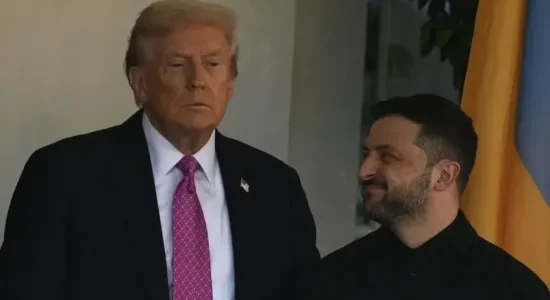 Trump: Putini dhe Zelenskyy duhet të arrijnë marrëveshje për t’i dhënë fund “luftës qesharake”