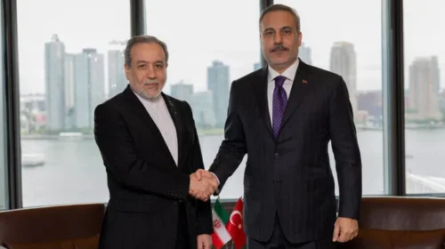 Ministri i Jashtëm i Turqisë dhe homologu iranian diskutojnë zhvillimet rajonale në bisedë telefonike