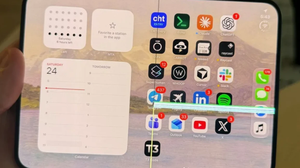 Apple thotë se do t’i zëvendësojë telefonat “iPhone Duo” që shfaqin probleme me ekranin