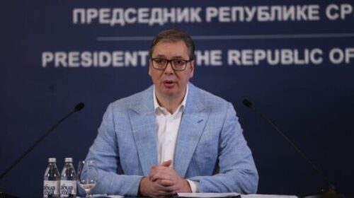 Vuçiqi e vajton rrëzimin e Millosheviqit nga pushteti: Ishte gjykimi i ndërkombëtarëve për çështjen e Kosovës dhe Malit të Zi