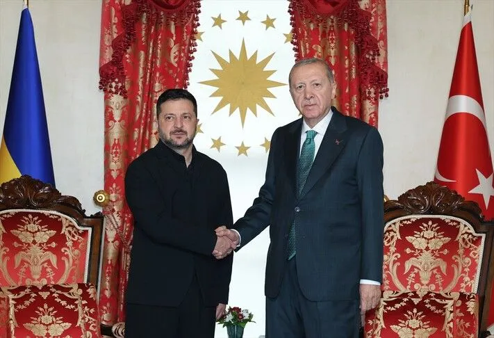 presidenti-turk-erdogan-pret-homologun-ukrainas-zelenskyy-ne-stamboll